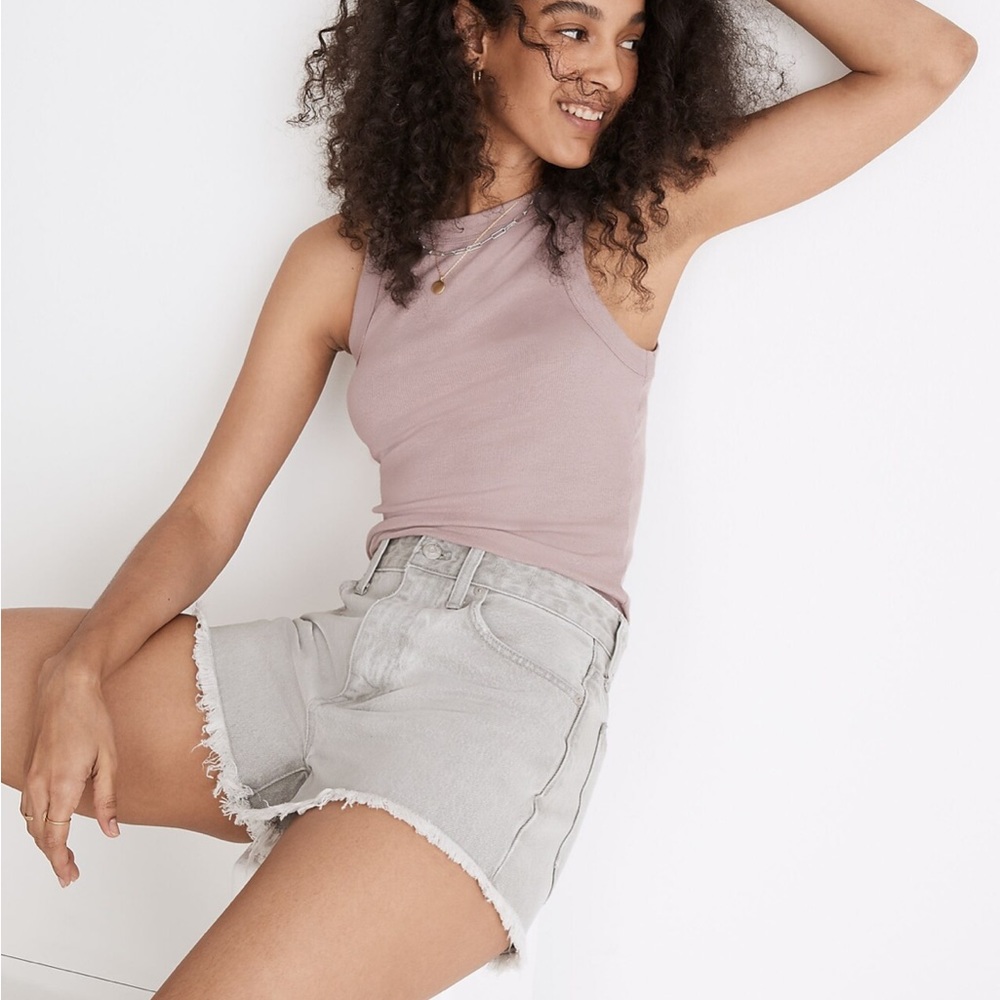 Like New Madewell Relaxed Denim Shorts in Vervain Wash Size 28